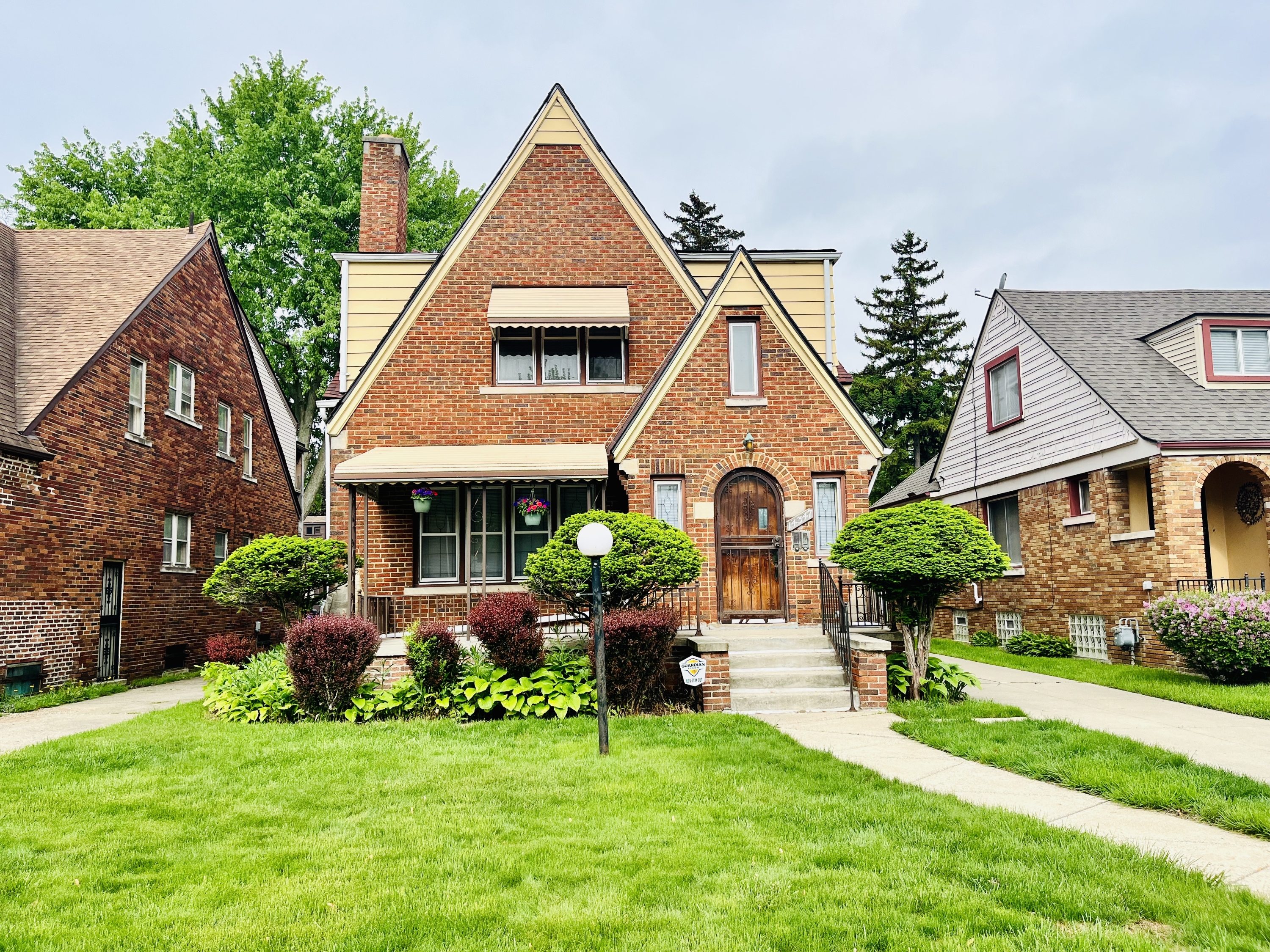 Property main image