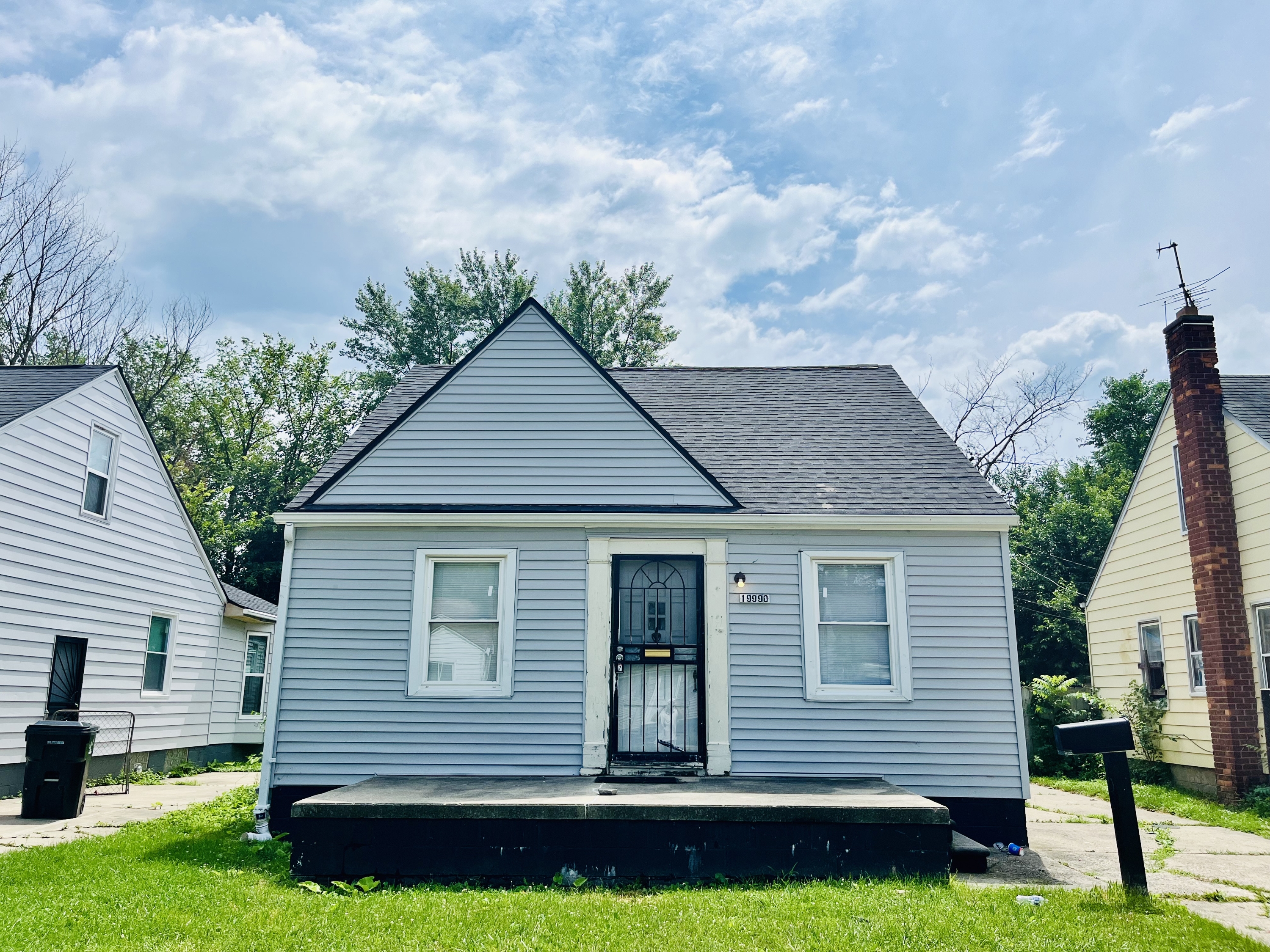Property main image